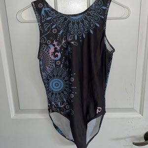 super cute brand new condition plum leo